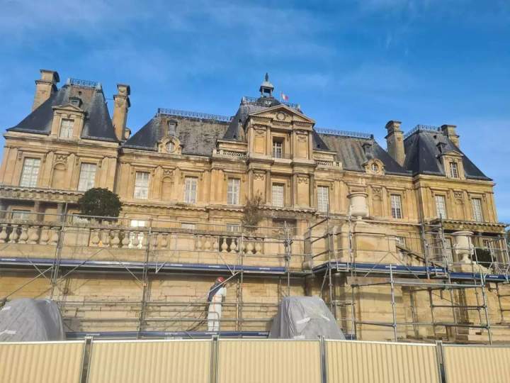 Décapage doux et précis pour toutes matières délicates.